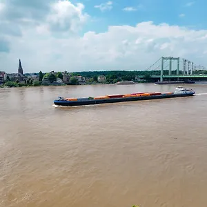 Wiesenhaus: Wohnen Im Tiny House Direkt Am Rhein Apartment